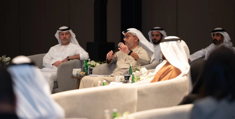 Abu_Dhabi_officials_at_forum