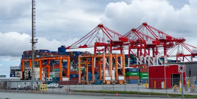 a_port_with_shipping_containers