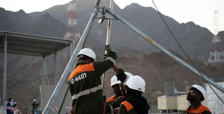 A_man_in_Fujairah_Hajar_mountains