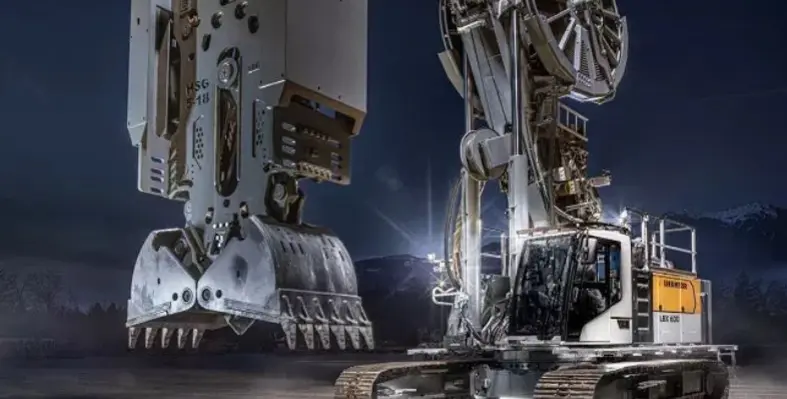 The LBX 600 is available in both conventional and battery-powered versions. (Image source: Liebherr)